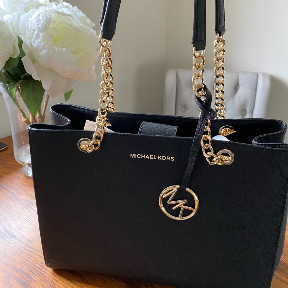 NWT😍 Michael Kors Tote (Black) Leather Purse